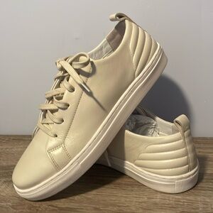 Seychelles Women’s Renew Sneaker size 8 leather cream off white